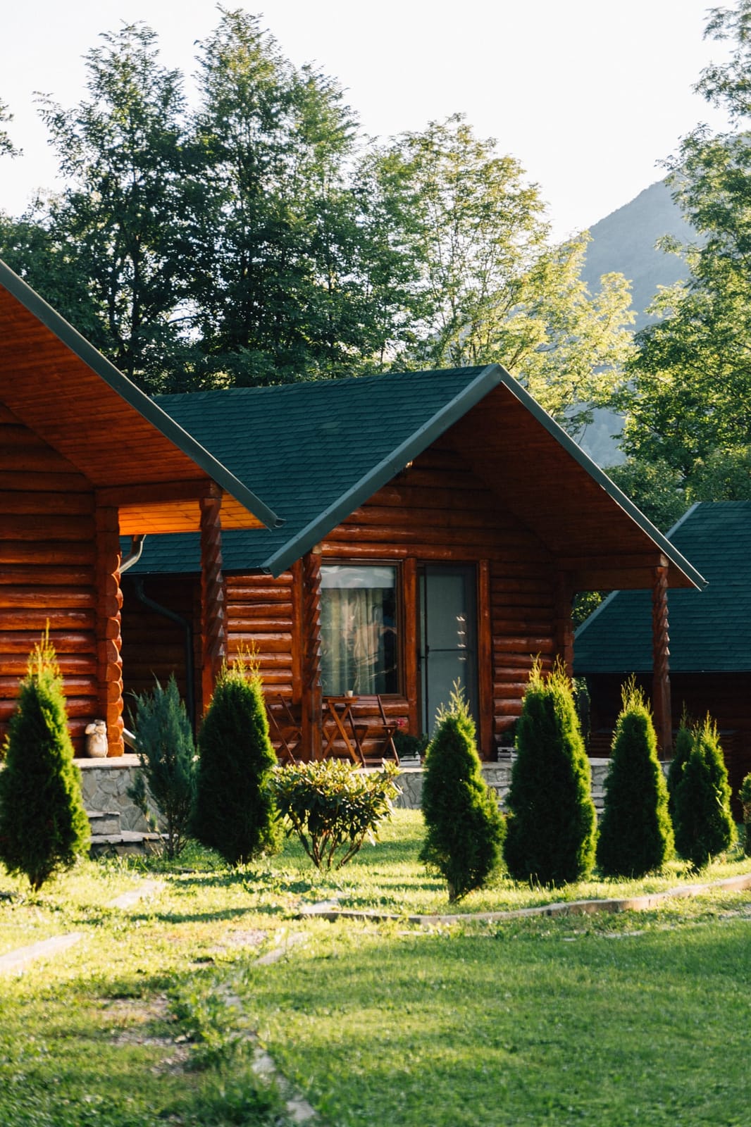 Cabanele și grădina Complex Trăisteni